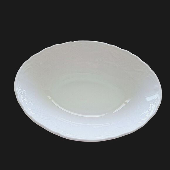 Johnson Brothers Richmond White Oval Serving Bowl 9" Vegetable Bowl England - Picture 1 of 15